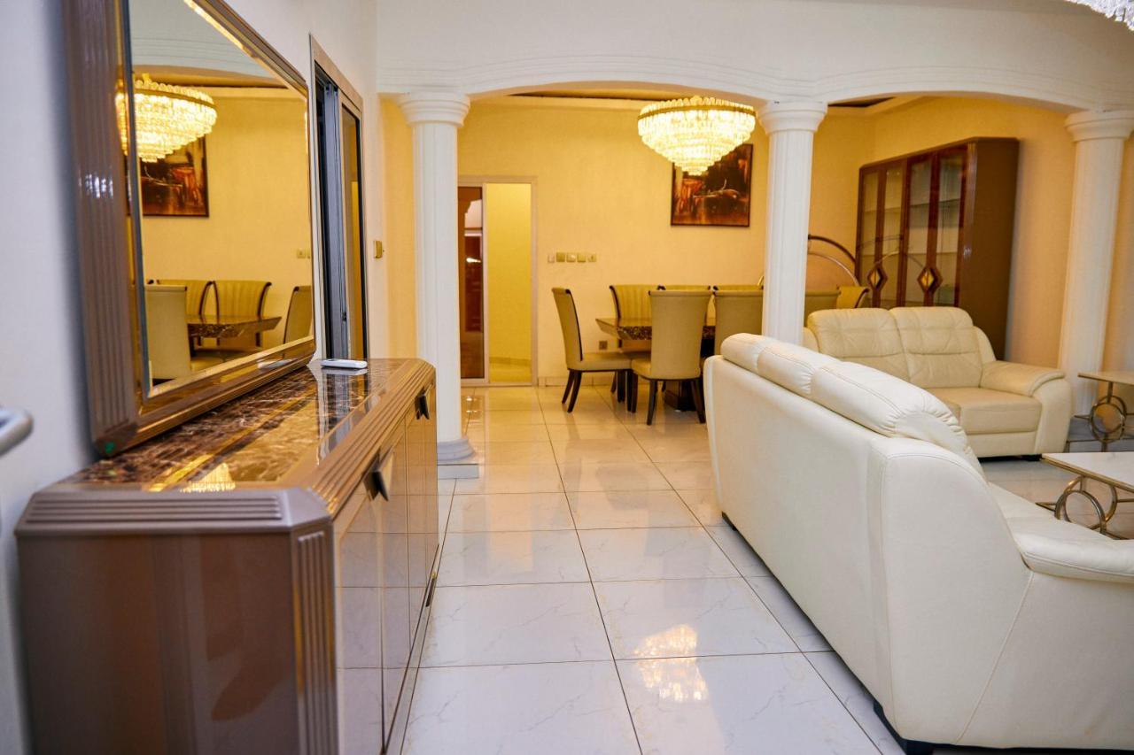 Residence Noumsi Yaoundé Exterior foto